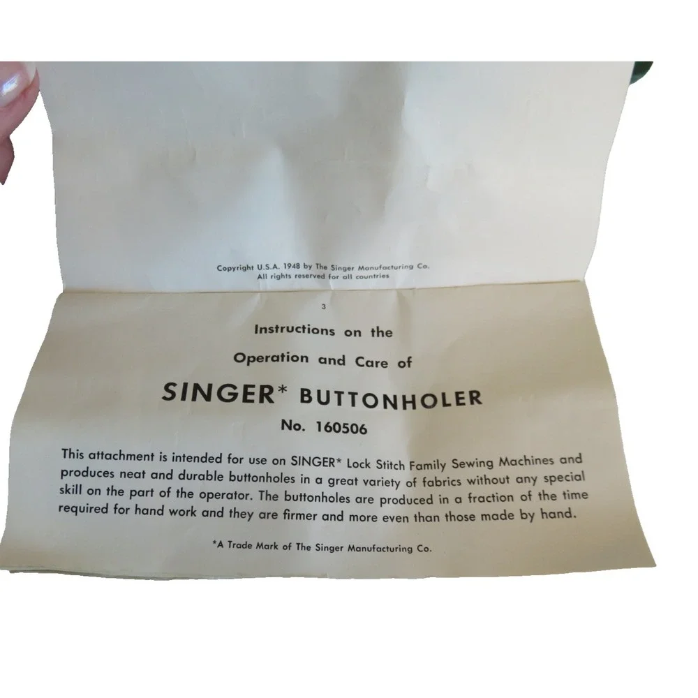 Vintage Singer Buttonholer 160506 w/5‎ Templates & Instructions Green Hard Case